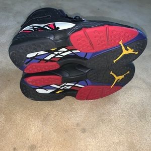Playoff Jordan 8s